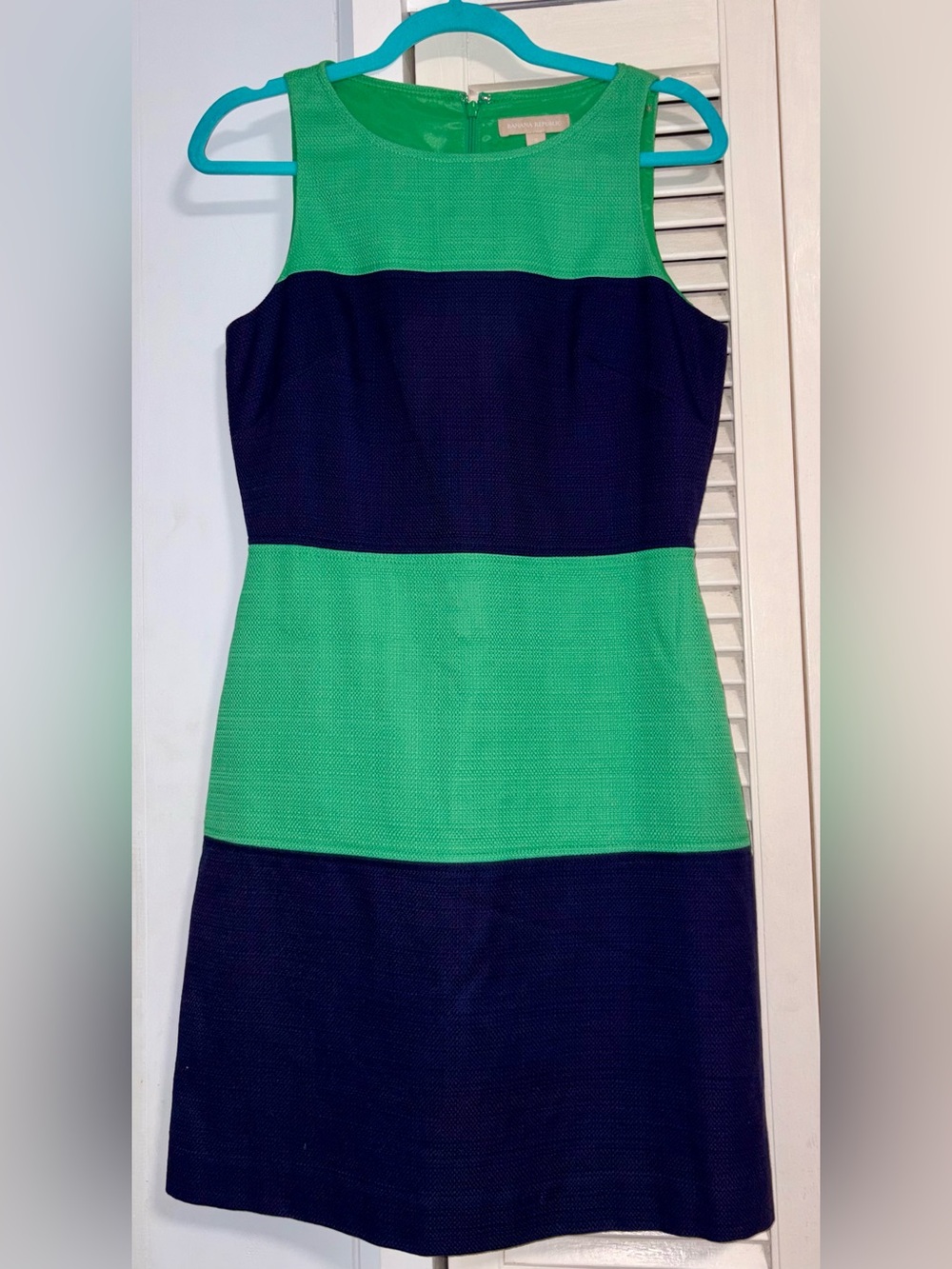 Banana Republic Sleeveless size 6, Navy&Green Sheath Dress, Like New, 6